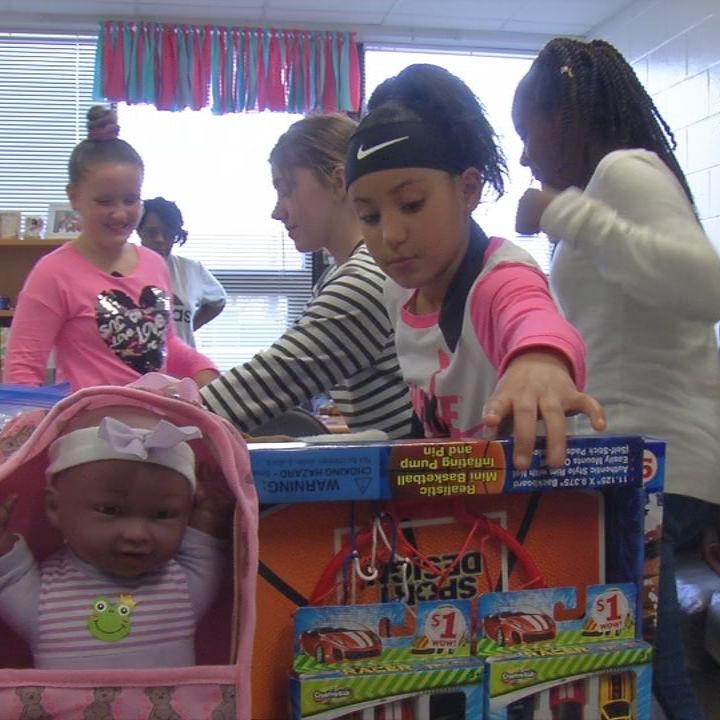 Greenwood Elementary Students plan pop-up shop offering free items (Jan. 9, 2020)